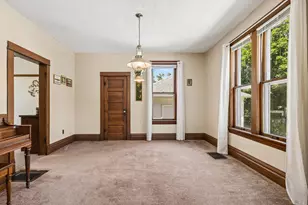 805 Clay St, Woodstock, IL 60098 - Photo 10