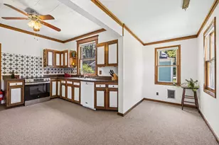 805 Clay St, Woodstock, IL 60098 - Photo 16