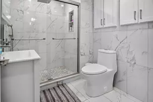9447 Meadow Ln, Des Plaines, IL 60016 - Photo 14