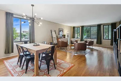 110 S Dunton Avenue #2A, Arlington Heights, IL 60005 - Photo 2
