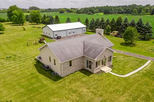 16649 Beaverton Rd, Capron, IL 61012 - Photo 4
