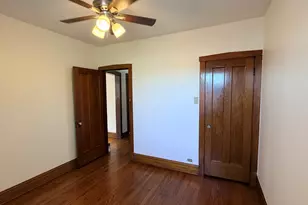 5112 W Sunnyside Ave, Chicago, IL 60630 - Photo 12