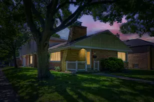 10056 S Talman Ave, Chicago, IL 60655 - Photo 2