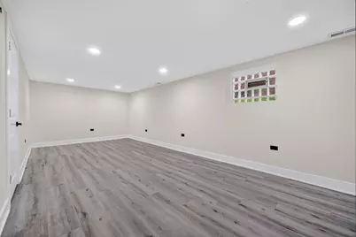 9420 S Saint Lawrence Avenue, Chicago, IL 60619 - Photo 24