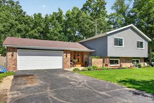 13837 Beaver Dr, Roscoe, IL 61073 - Photo 4