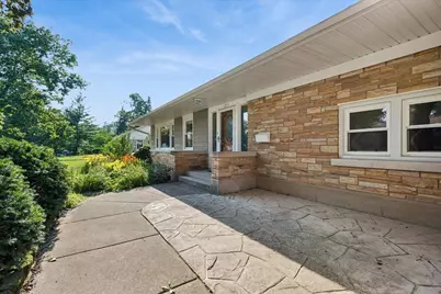 1211 James Street, Geneva, IL 60134 - Photo 2