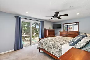 101 S Cedarcrest Dr, Schaumburg, IL 60193 - Photo 18