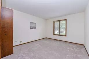 674 Honeysuckle Dr, Naperville, IL 60540 - Photo 20