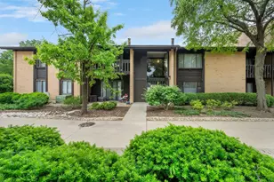 6109 Knoll Wood Rd, Willowbrook, IL 60527 - Photo 22