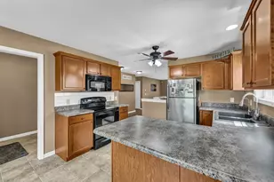2436 Grey Fox Trail, Bloomington, IL 61705 - Photo 12