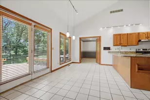 2 Stetson Dr, Bloomington, IL 61701 - Photo 16