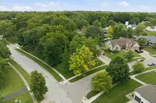 2 Stetson Dr, Bloomington, IL 61701 - Photo 50