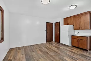 527 Sherwood Dr, Streamwood, IL 60107 - Photo 10