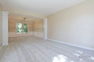 1096 Chesapeake Blvd, Grayslake, IL 60030 - Photo 8