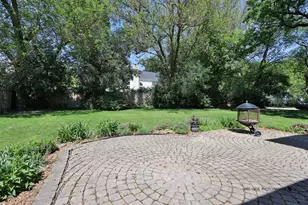 1096 Chesapeake Blvd, Grayslake, IL 60030 - Photo 30