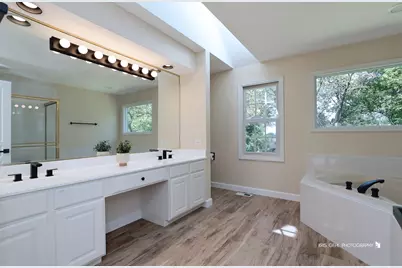 1096 Chesapeake Boulevard, Grayslake, IL 60030 - Photo 22