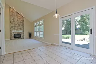 1096 Chesapeake Blvd, Grayslake, IL 60030 - Photo 14