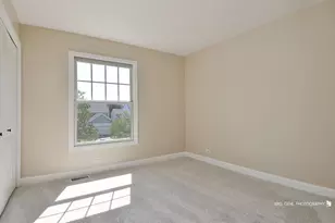 1096 Chesapeake Blvd, Grayslake, IL 60030 - Photo 24