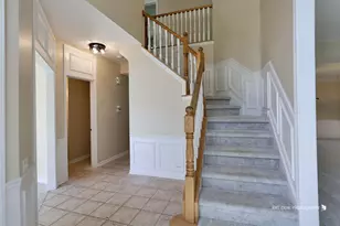 1096 Chesapeake Blvd, Grayslake, IL 60030 - Photo 2