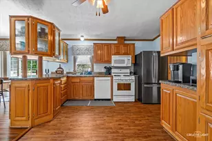 605 Bluebird Cir, Sandwich, IL 60548 - Photo 6
