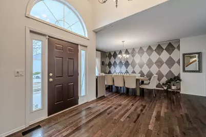 2805 Clara Avenue, Aurora, IL 60502 - Photo 2