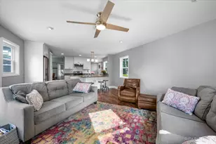 157 S Rosedale Ave, Aurora, IL 60506 - Photo 12