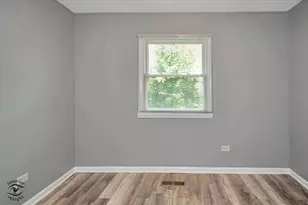 1947 Beacon Blvd, Chicago Heights, IL 60411 - Photo 22