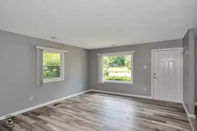1947 Beacon Boulevard, Chicago Heights, IL 60411 - Photo 4