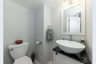 5915 W Roscoe Street, Chicago, IL 60634 - Photo 12