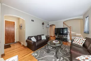 5915 W Roscoe St, Chicago, IL 60634 - Photo 2