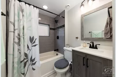 5915 W Roscoe Street, Chicago, IL 60634 - Photo 10
