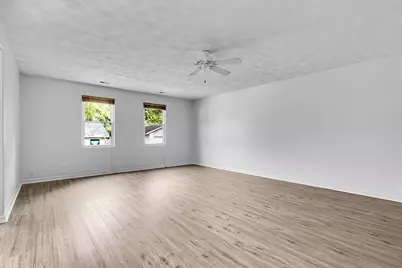 295 N 1st Avenue, Coal City, IL 60416 - Photo 6