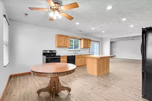 295 N 1st Ave, Coal City, IL 60416 - Photo 12