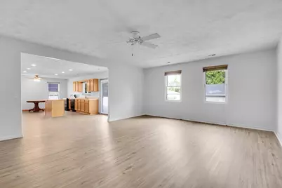 295 N 1st Avenue, Coal City, IL 60416 - Photo 8