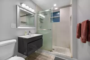1135 W Farwell Ave, Chicago, IL 60626 - Photo 8