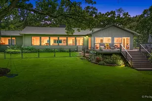 5006 Deering Oaks Ln, Crystal Lake, IL 60012 - Photo 2