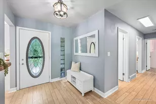 5006 Deering Oaks Ln, Crystal Lake, IL 60012 - Photo 4