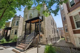2647 W Walton St, Chicago, IL 60622 - Photo 2