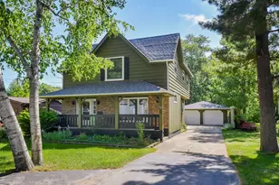 136 Hamlet St, Batavia, IL 60510 - Photo 1