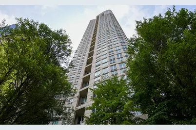 345 N La Salle Drive #1702, Chicago, IL 60654 - Photo 1