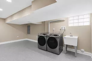 10516 S King Dr, Chicago, IL 60628 - Photo 28