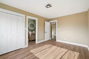 10516 S King Dr, Chicago, IL 60628 - Photo 12