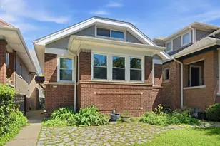 2924 W Giddings St, Chicago, IL 60625 - Photo 1