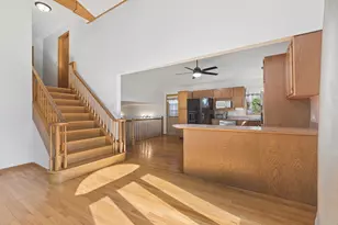 160 Aster Ln, Hoffman Estates, IL 60169 - Photo 14