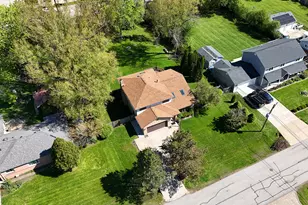 160 Aster Ln, Hoffman Estates, IL 60169 - Photo 60