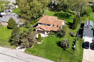 160 Aster Ln, Hoffman Estates, IL 60169 - Photo 58
