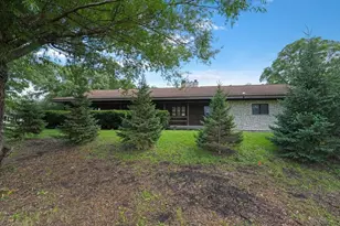 11110 Highland Dr, Naperville, IL 60564 - Photo 2