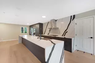 11110 Highland Dr, Naperville, IL 60564 - Photo 8