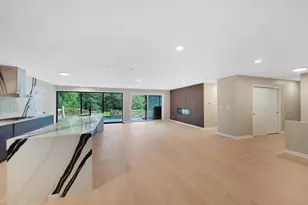 11110 Highland Dr, Naperville, IL 60564 - Photo 4