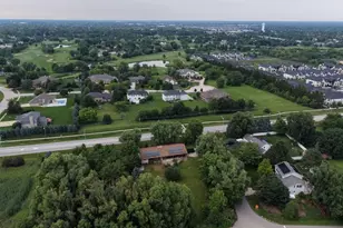 11110 Highland Dr, Naperville, IL 60564 - Photo 36